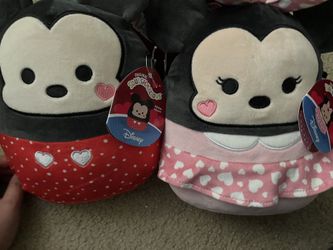 Mickey And Mini Squishmallows 15$