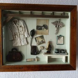VINTAGE MINIATURE DOCTORS SHADOWBOX 