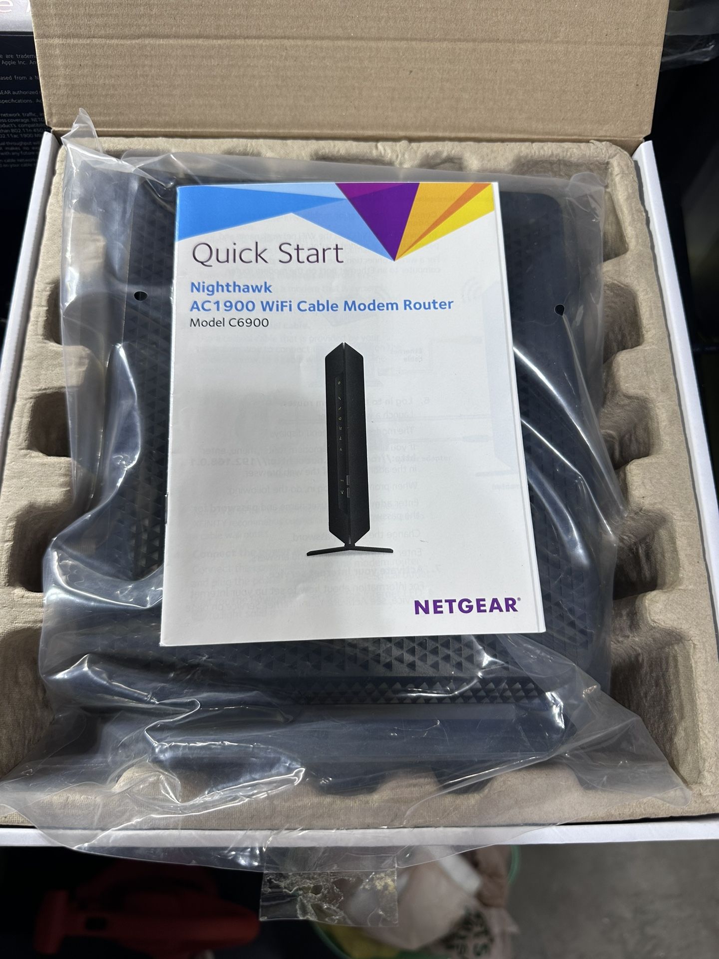 Nighthawk® AC1900 WiFi Cable Modem Router