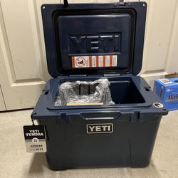 Yeti Tundra 35 HARD COOLER