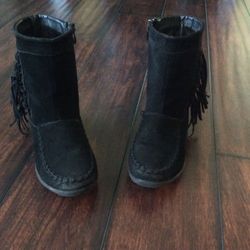 Girls fringe boots size 1