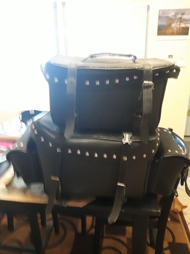 Motorcycle luggage. Came off a 2012 Harley Davidson Heritage