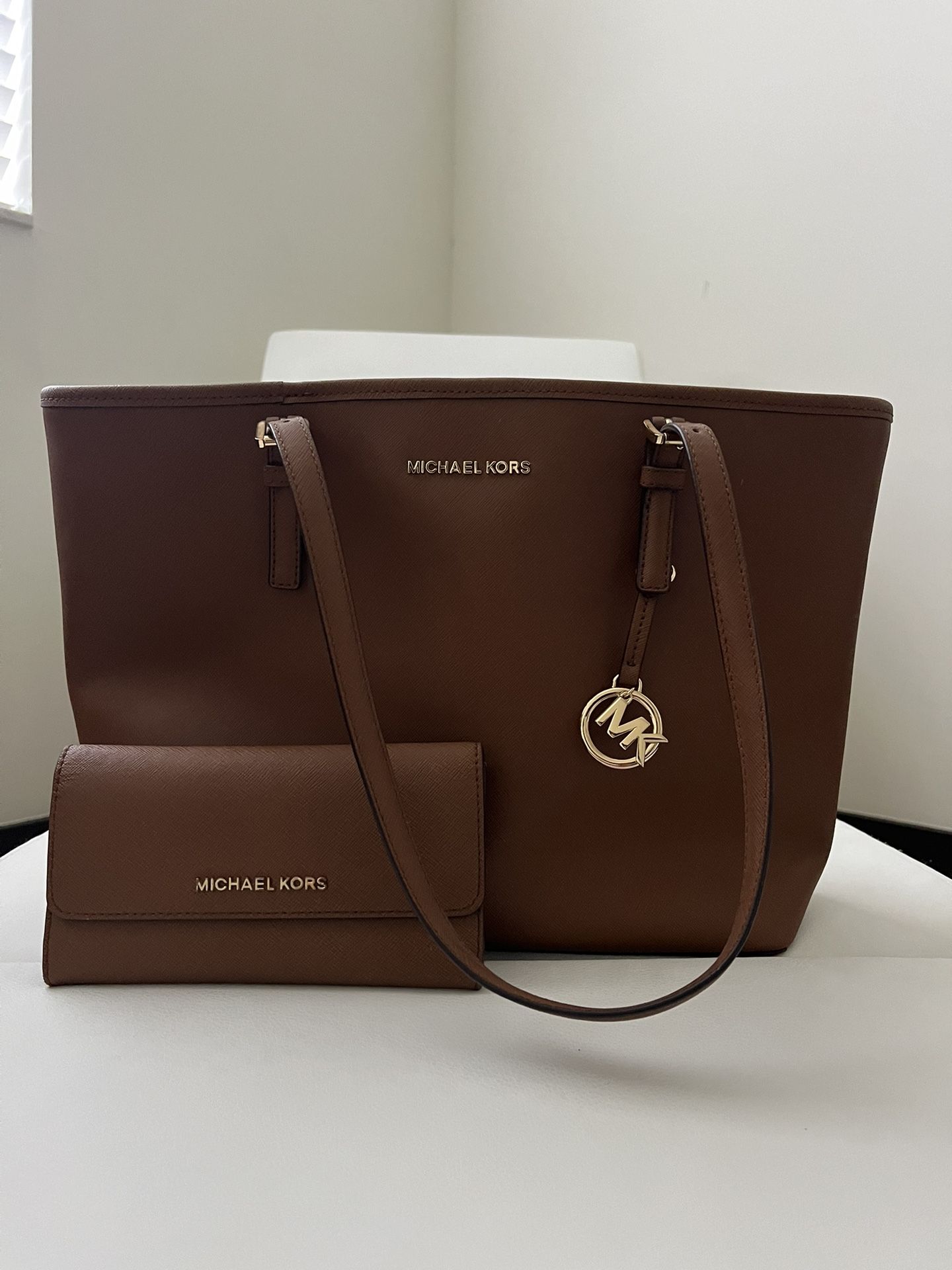 Cartera Y Monedero MK