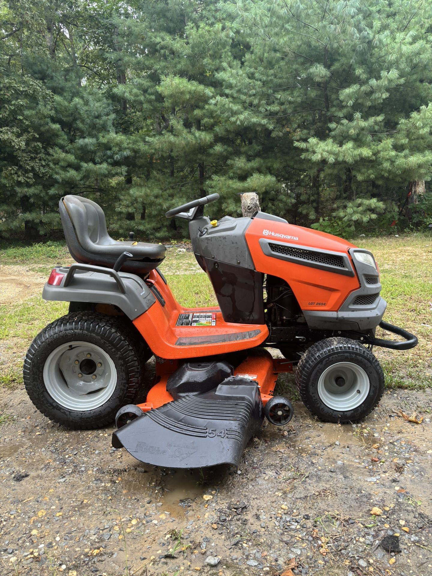 2014 Husqvarna LGT2654 Hydrostatic Garden tractor 54inch 2014