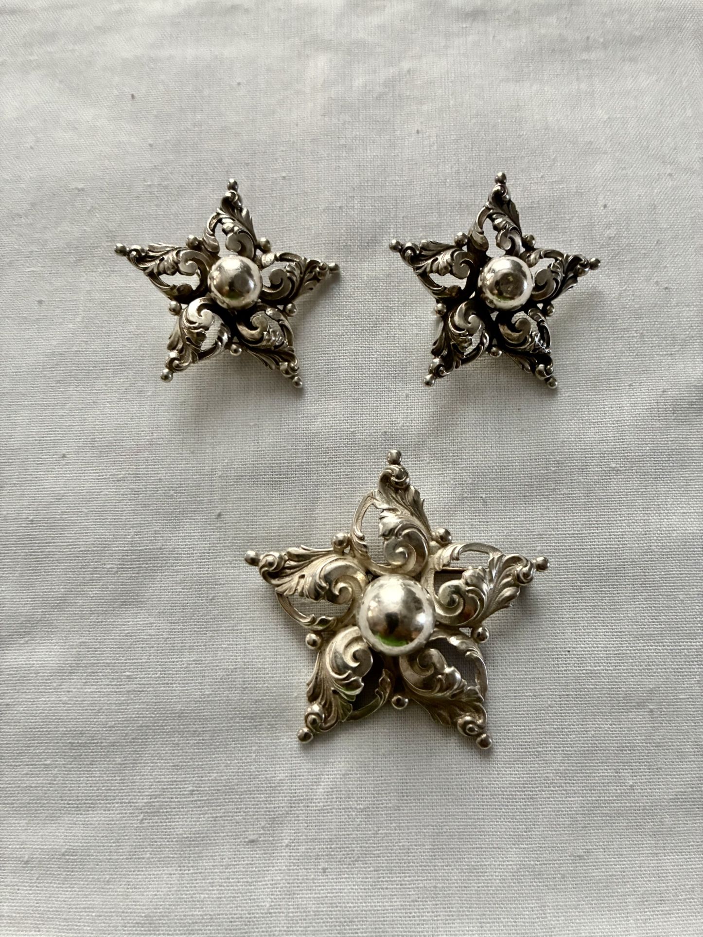 Cini Silver Brooch And Earrings