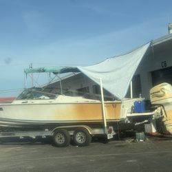1972 Formula 233 Boat