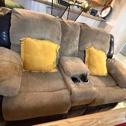 MUEBLES EN VENTA (solo los muebles, SIN cojines y SIN mesas)