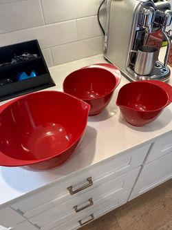 William Sonoma melamine mixing bowls for sale. Perfect condition