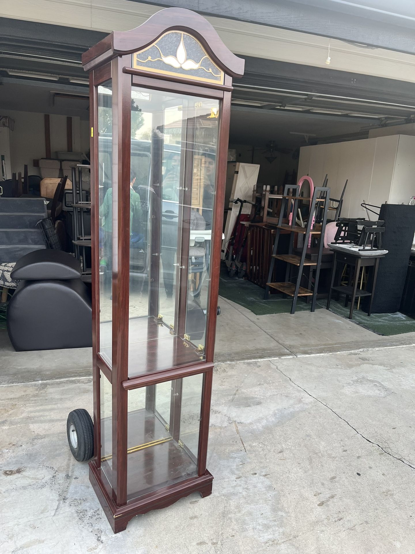 Lights Up Tall Cabinet With All Shelves Excellent Condition