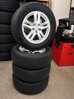 HYUNDAI SANTA FE 17" RIMS AND TIRES