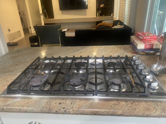  Viking Stainless Steel 6 Gas Burner Professional 5 Series Cooktop VGSU53616BSS   