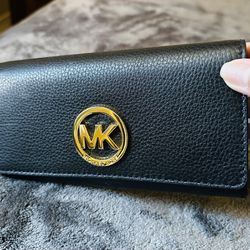 Micheal Korrs Women’s Wallet Full size Wallet 