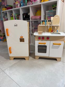 Wood kitchen for kids
