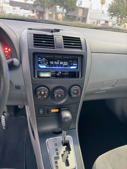 2010 Toyota Corolla SE 4dr