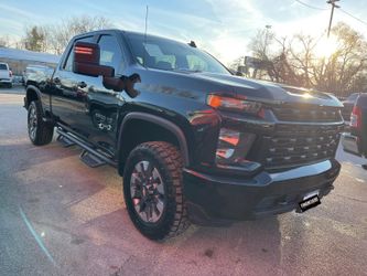 2022 Chevy-Silverado-2500Hd-Custom $7000Downpaymeny