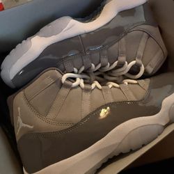 Air Jordan 11 Retro Cool Grey Size 9