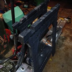 2 Saw Horses
