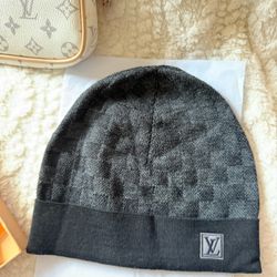 Beanie Damier Petite *Black* LV Monogram Logo