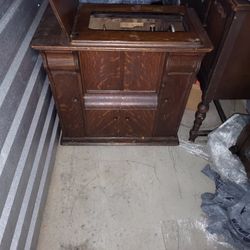 Singer Sewing  Machine 1940