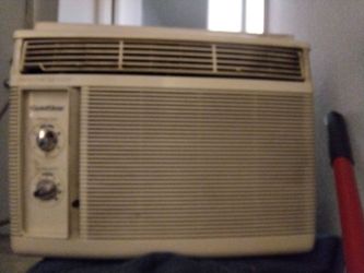 6000 BTU window mount air conditioner by LG/goldstar
