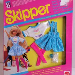Foreign Vintage Barbie Skipper Party ‘N Play Fashion 9028 MOC 1990