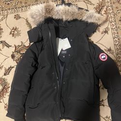 RED BADGE CANDA GOOSE