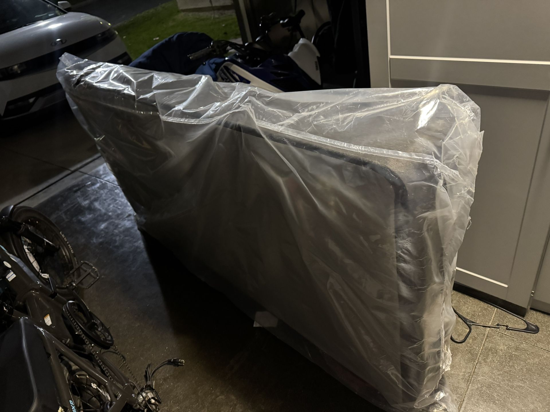 New Sealed Twin XL Box Spring