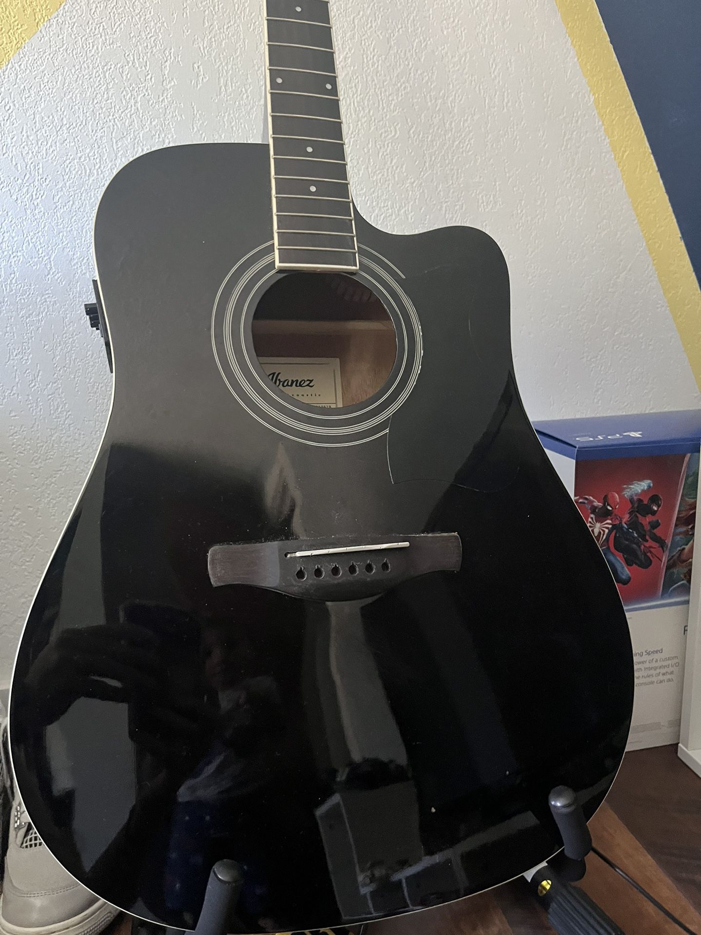 Ibáñez Guitar 6 String 