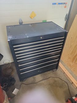 Snap- on 9 drawer tool box,  with 2 keys