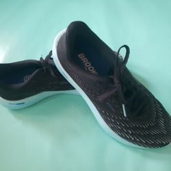 Womans Brooks Hyperion Tempo Running Shoes 