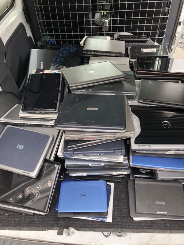 137 laptop computer wholesale lot hp Alienware apple dell vaio