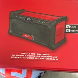 Milwaukee Job site Radio