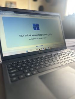 Dell Latitude 3520 LIKE NEW!