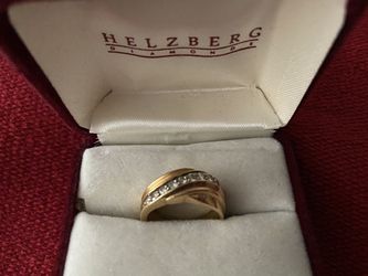 Men’s Helzberg Wedding Ring Size 8-8.5
