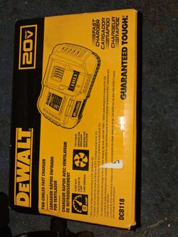 DEWALT DCB118 20V Max Fan-Cooled Fast Charger