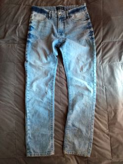 WT02 Light Faded Jeans