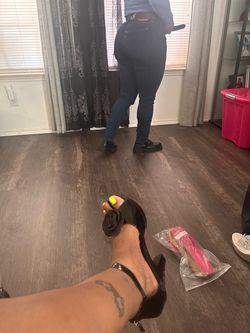 NIB Rose Black Platform