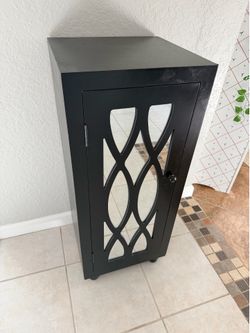 Beautiful mirrored wine cabinet