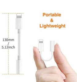 Lightning to 3.5 mm Headphone Jack Adapter