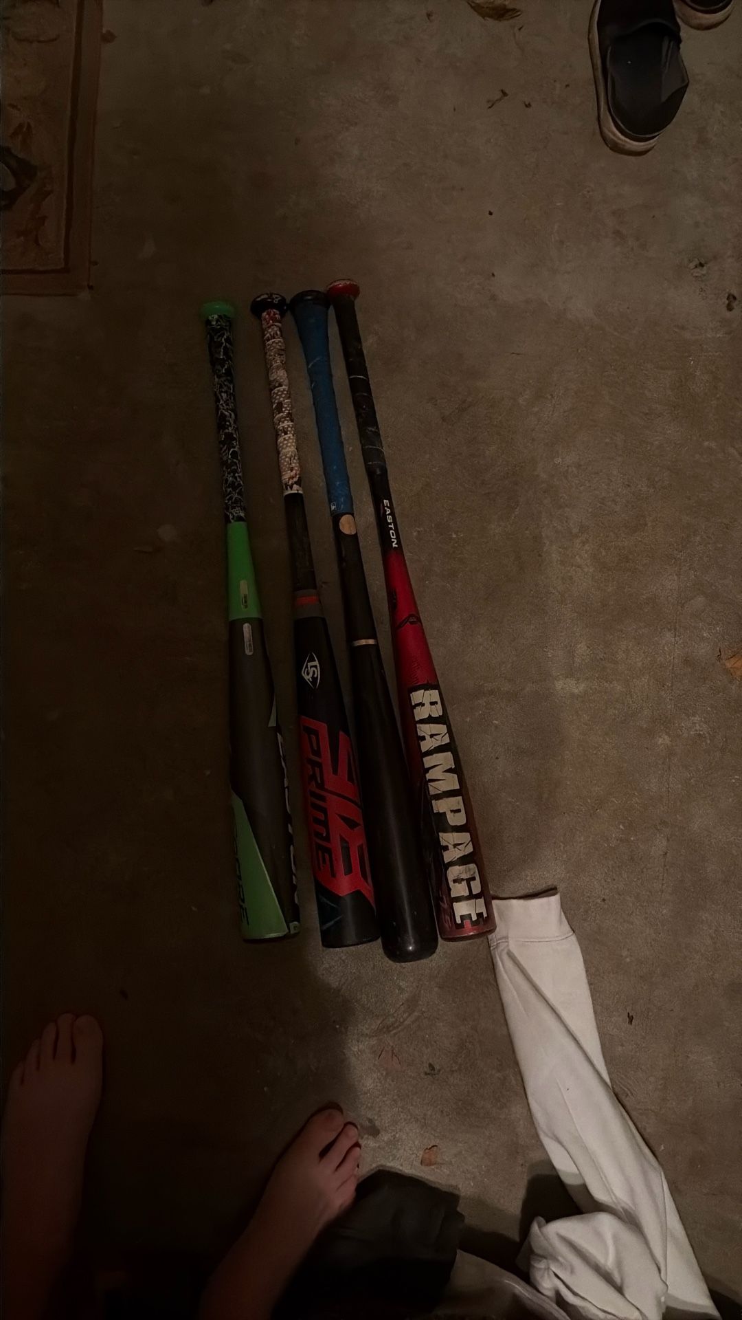  4 Baseball Bats – Easton, Louisville Slugger, Rampage (Used)