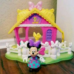 Disney Minnie Mouse Cottage Set New
