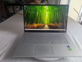 HP ENVY 17" Touchscreen Laptop / i7 (11th gen) / 32GB RAM / 1TB SSD / MX450 Graphics