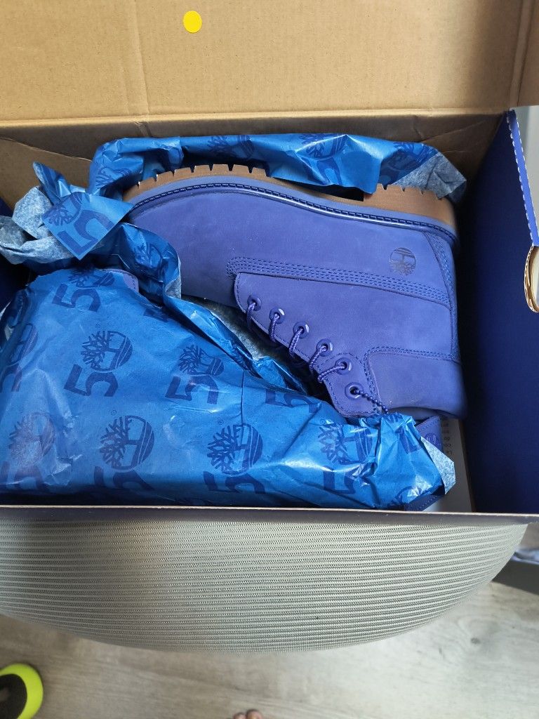 Timberland Boots Size 2 Youth.