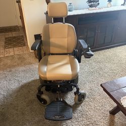 Electric Wheelchair 