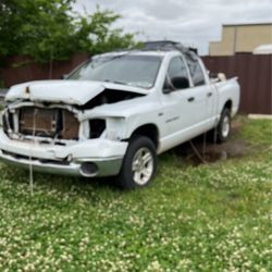 2007 Dodge 4 Wheel Drive With Hemi Motor For Parts Less Than 1000 Miles On Rebuilt Motor