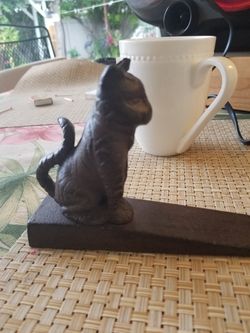 Cat Door stopper beautiful.