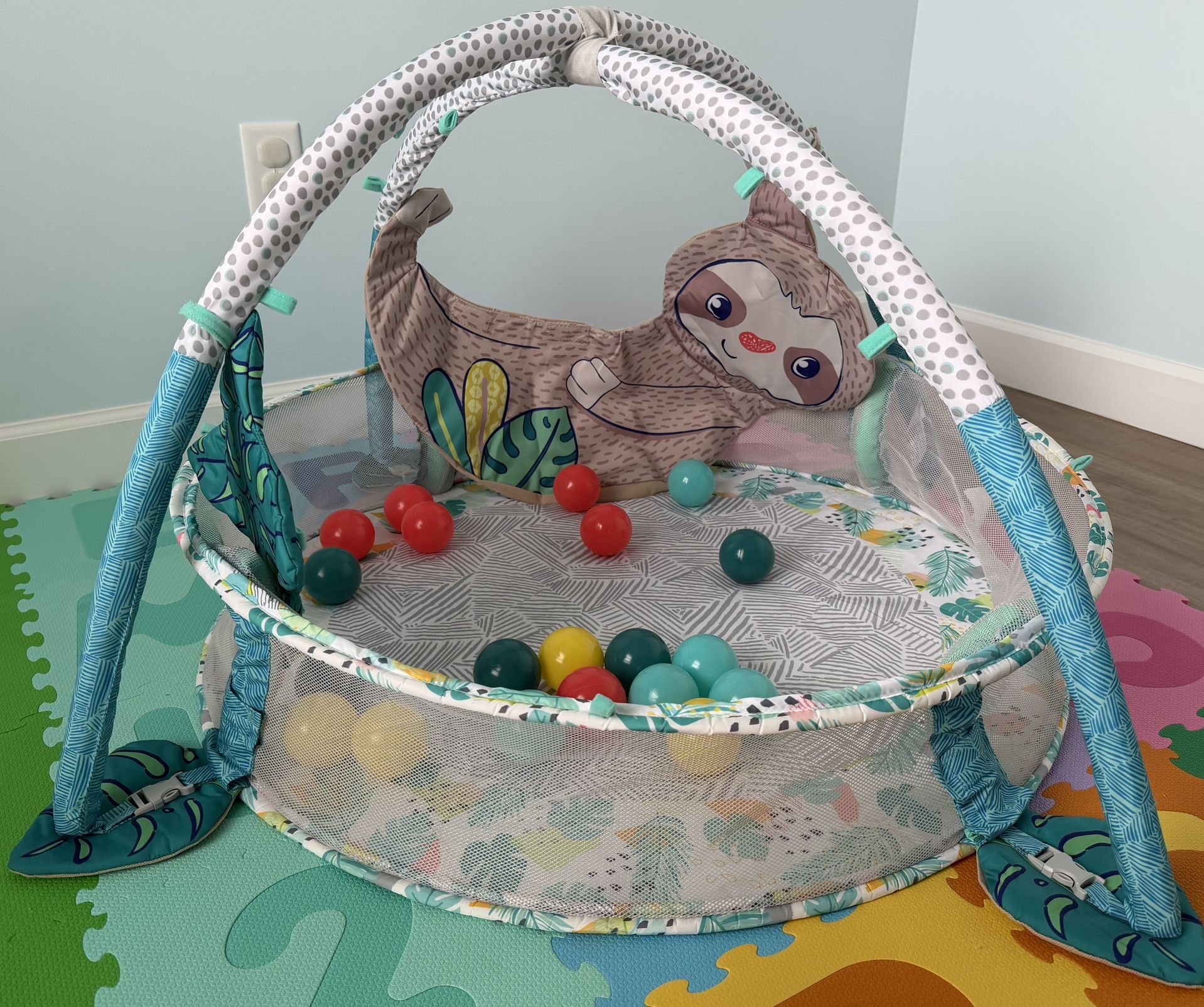 INFANTINO - 4-IN-1 JUMBO BABY ACTIVITY GYM & BALL PIT - SLOTH