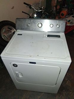 Dryer. MAYTAG