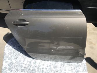 2015 Audi A7 right rear door (damaged)