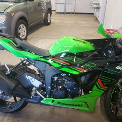 2024 Kawaski ZX6R (636cc)